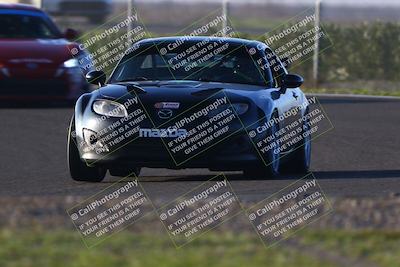 media/Jan-18-2026-CalClub SCCA (Sun) [[8bc6468723]]/Group 7 Race/Turn 1/